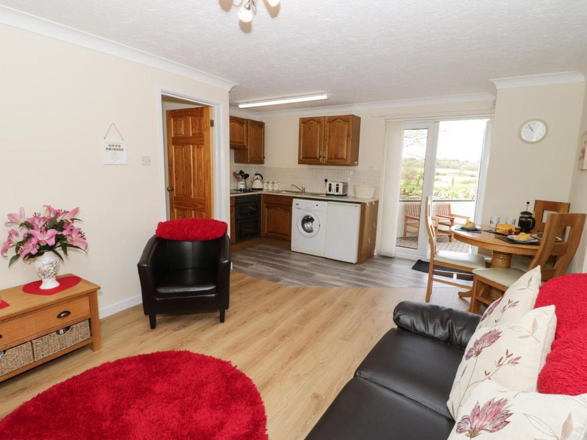 Bodegri Cottage Llanfflewyn Extérieur photo